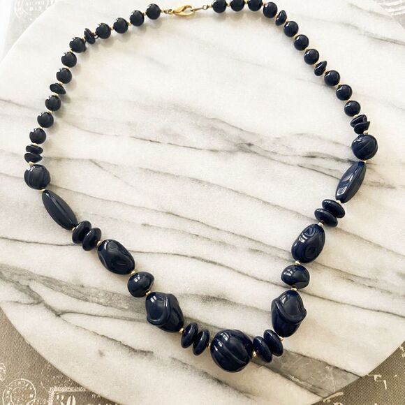 Vintage Necklace Navy Blue Beaded Long 80s Retro Cottagecore - Picture 1 of 3